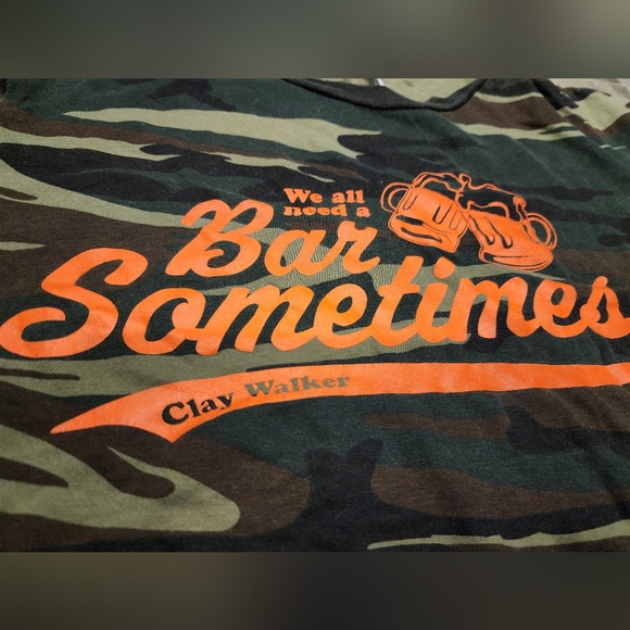 Clay Walker We All Need A Bar Sometime Camo Cropped Tee Top Shirt Merch Small - Picture 4 of 5